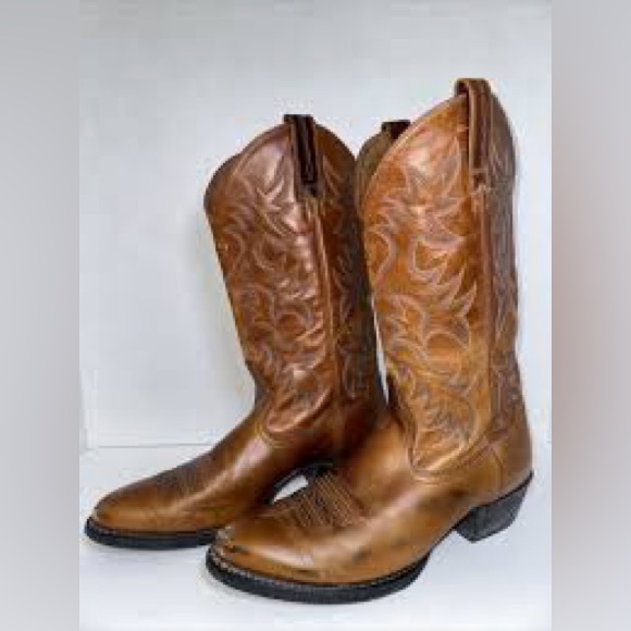 Ariat Men's Heritage R Toe Western Leather Cowboy Boots in Distressed Brown